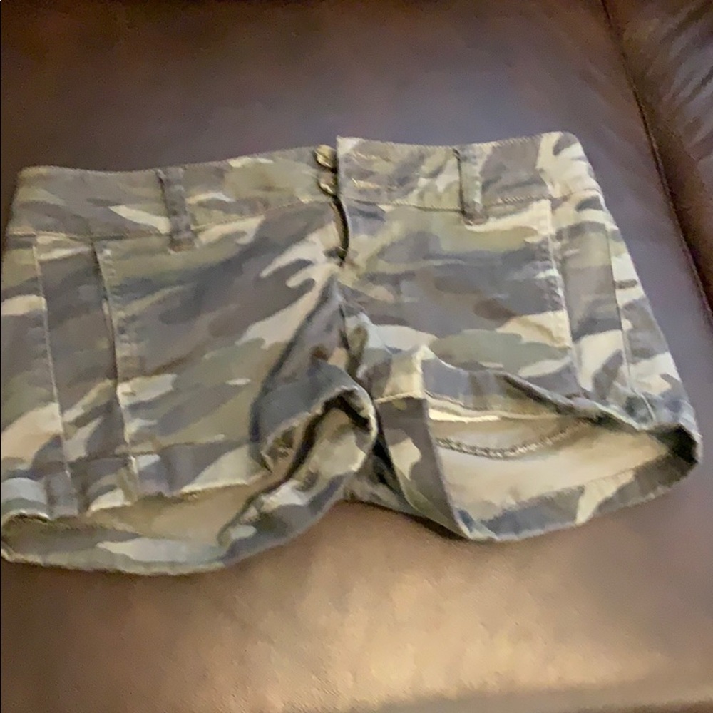 Express camo print shorts. Size 00